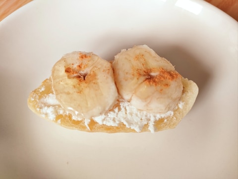 クリームチーズとバナナのハニーシナモントースト